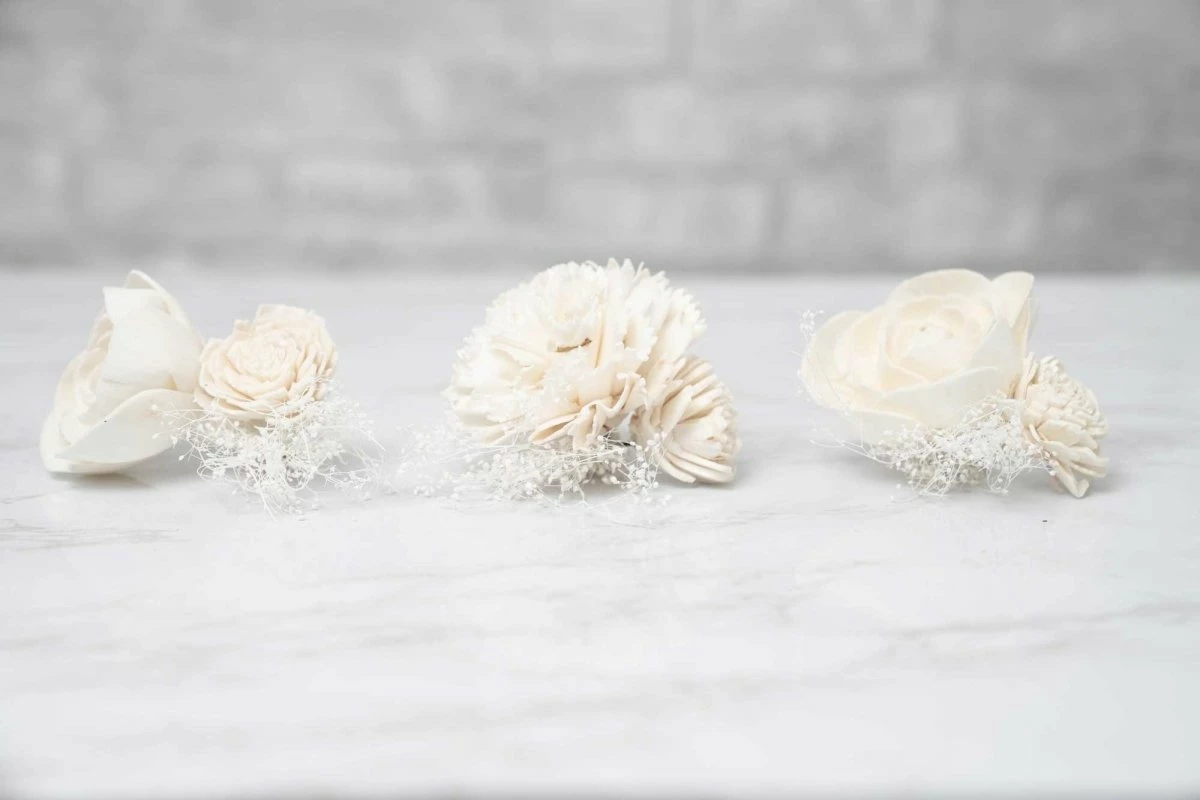 Pure Elegance Boutonniere (Set Of 3) 3 Pure Elegance Boutonniere (Set Of 3) - Image 3